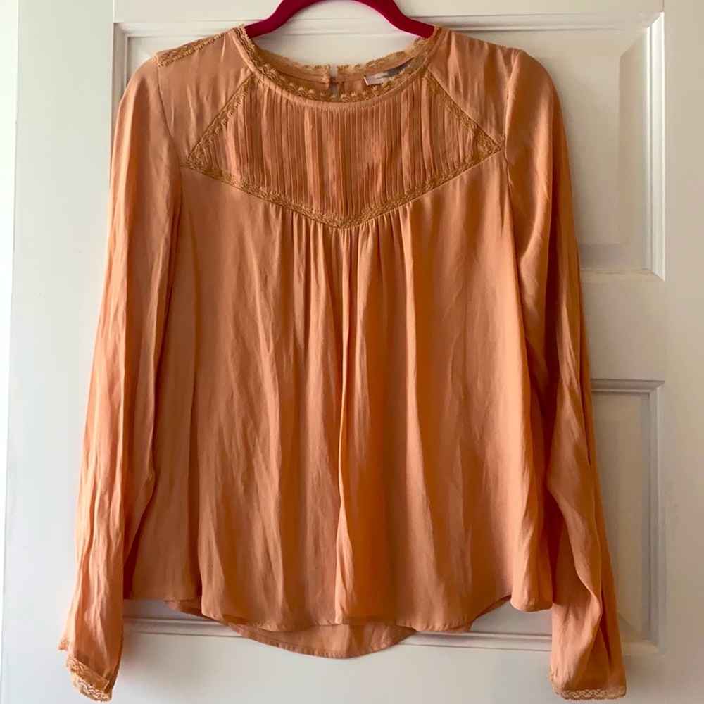 Rose polyester blouse with lace